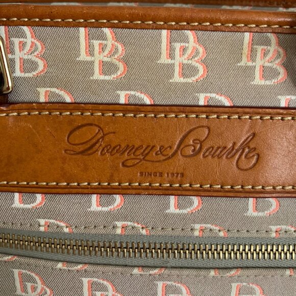 Dooney and Bourke Grey and Pink Canvas and Leather Vintage Shoulder bag Large - Picture 4 of 13